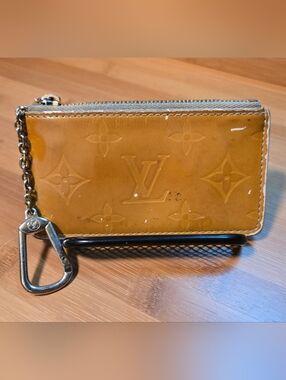 Louis Vuitton Monogram Gold/Yellow Vernis Key Cles